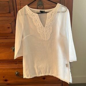 East 5th White Crochet Details Tunic Blouse Bell Three Quarter Sleeves NWOT